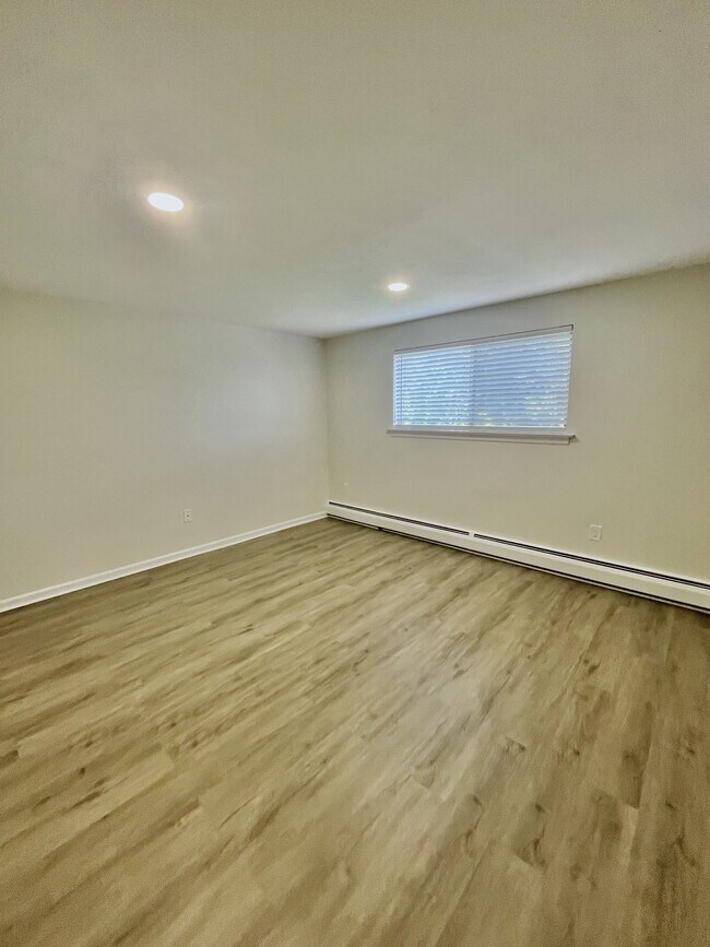 2 bedroom - Fernwood Apartments