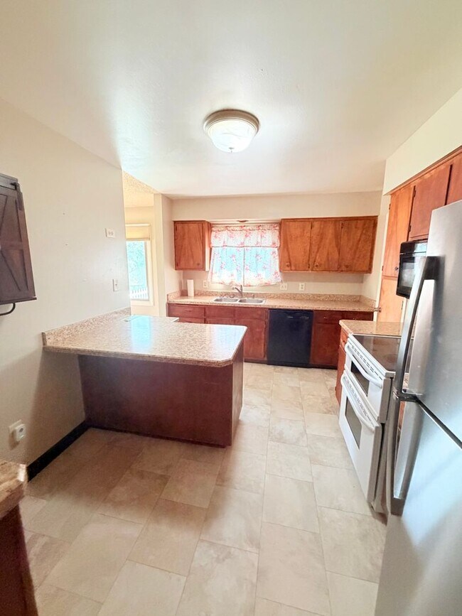 433 Beaverhead Ct