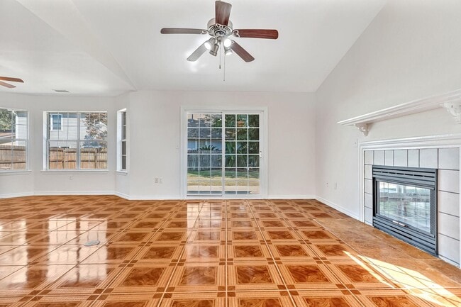 Photo - 3 Bedroom in Bluewater Bay!