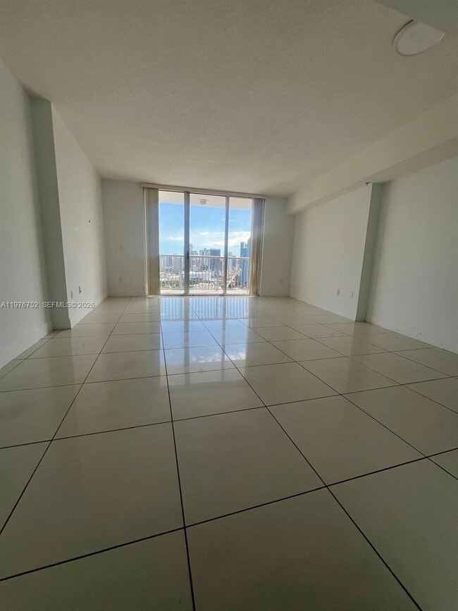 Photo - 1750 N Bayshore Dr Unit 3808