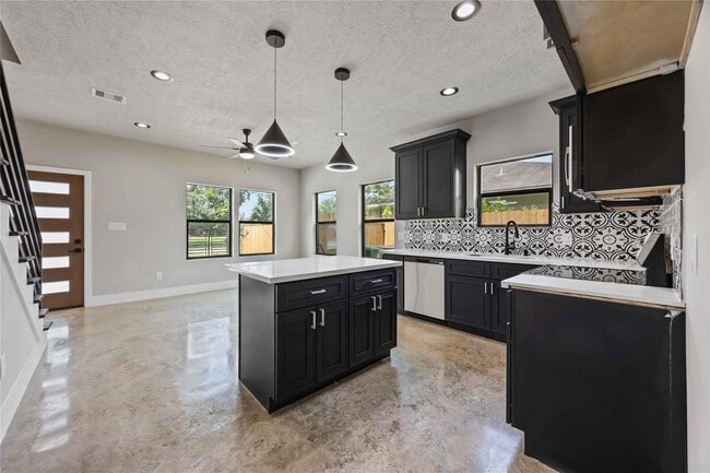 Photo - 2407 Dolly Wright St