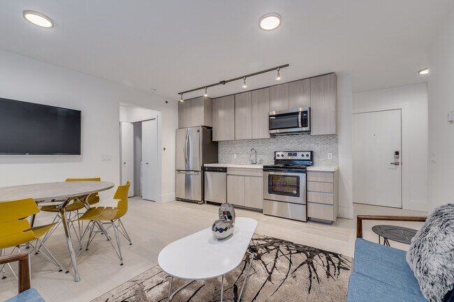 Photo - 1425 Haro St Unit 102