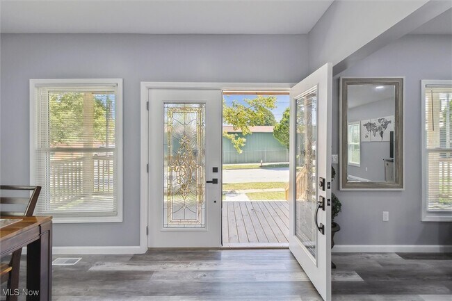 Photo - 1962 W 96th St