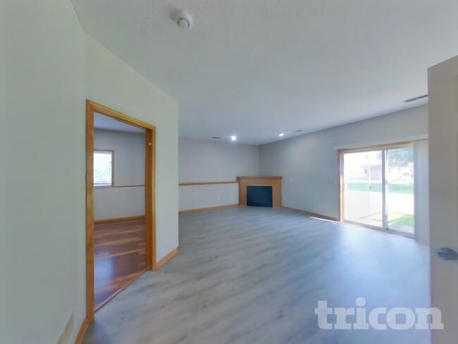 Photo - 2739 Zumbrota Cir NE