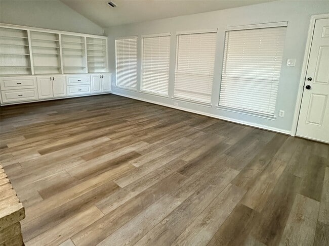 Photo - 15711 4 Leaf Dr