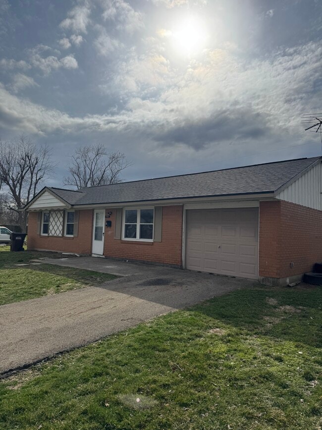 Building Photo - 345 Frayne Dr Rental