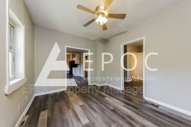 Photo - 1901 N Dunleith Ave