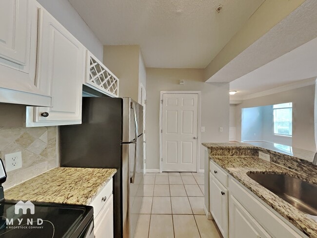 Photo - 955 Juniper St NE