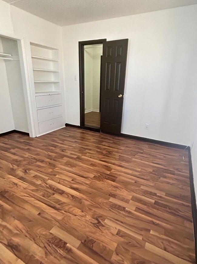 Photo - 3362 SW Brendan Ave Unit 1