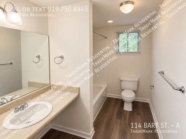 Photo - 114 Bart St Unit A