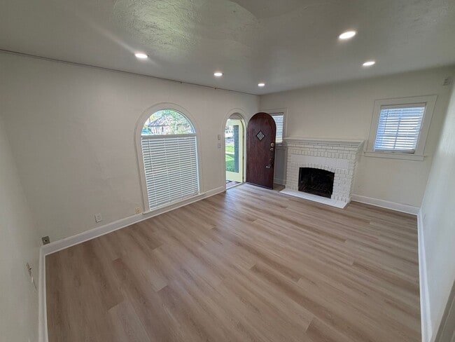 Photo - 2 Bedroom | 1 Bathroom | Single family home in Sacramento