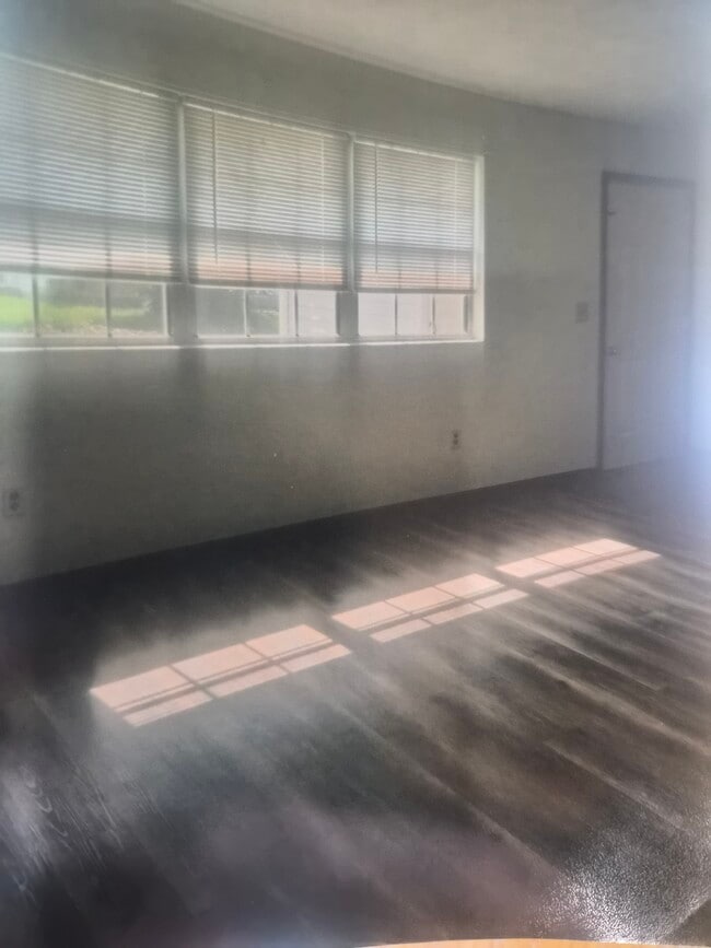 Photo - 609 N Washington St Unit Apt B