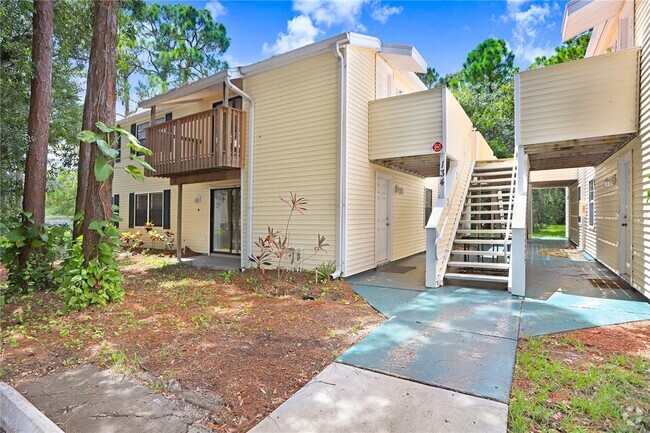 Building Photo - 134 Sycamore Ln Unit F Rental