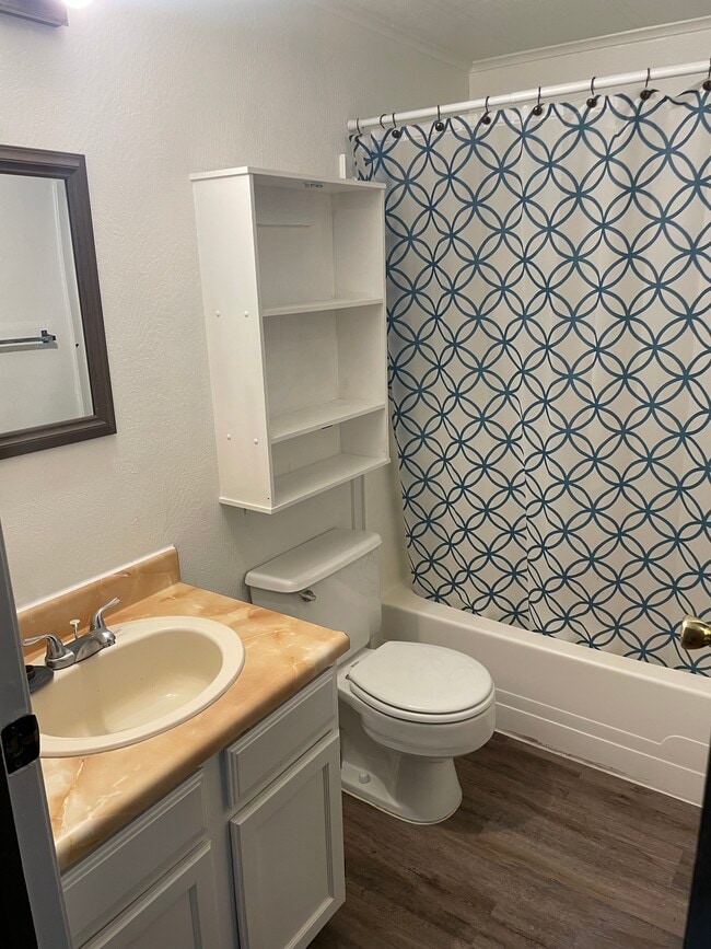 Photo - 4902 Harrigan Rd