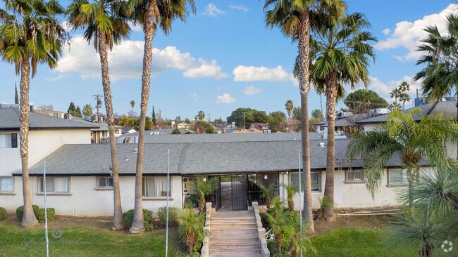 Building Photo - The Venetian Rental