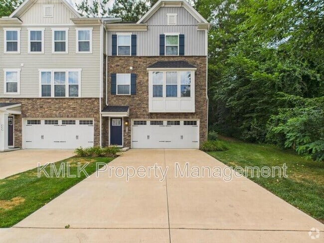 Building Photo - 844 Buckeye Dr Rental