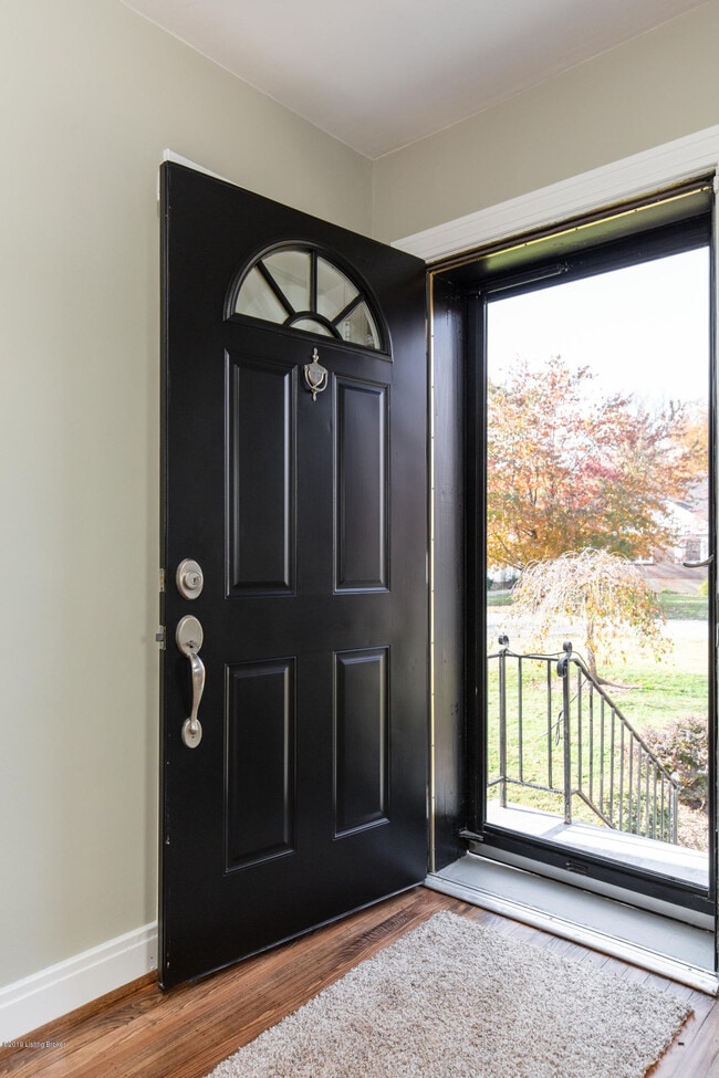Photo - 4022 Gloucester Rd