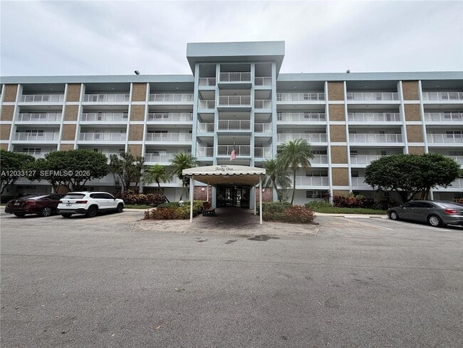 Building Photo - 3100 N Course Ln Unit 208