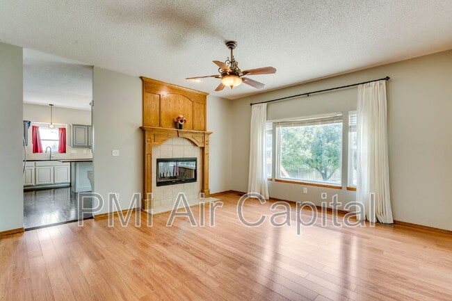 Photo - 2431 E Eastridge St
