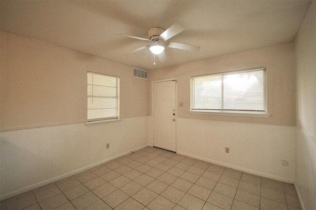 Photo - 5800 Eureka Dr