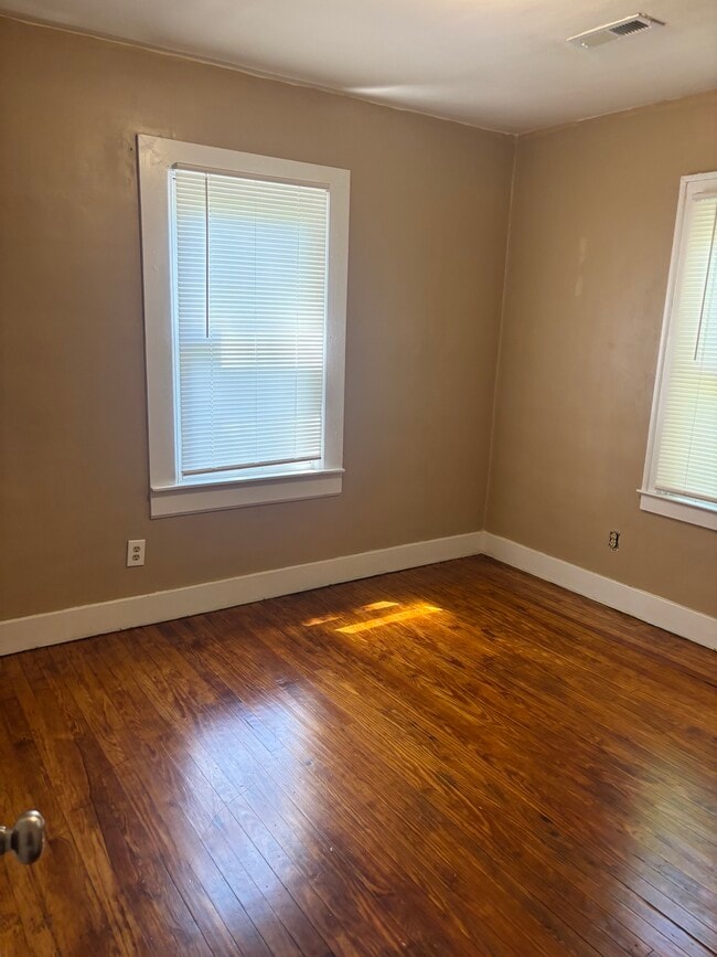 Photo - 112 W Daugherty Ave