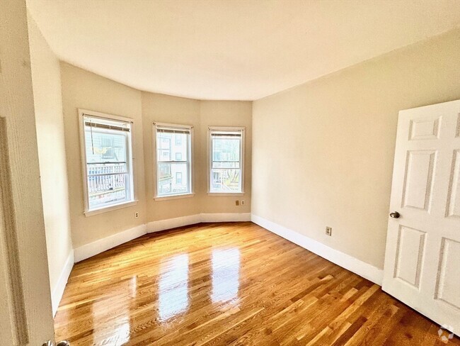 Building Photo - 6 Calder St Unit 2 Rental