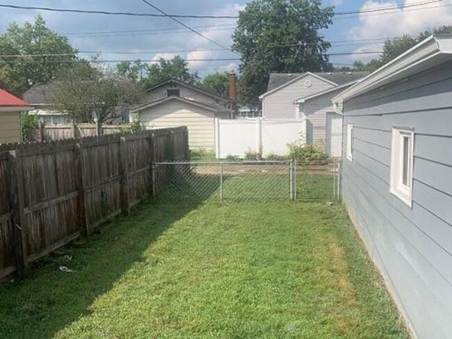 Photo - 2244 Park St