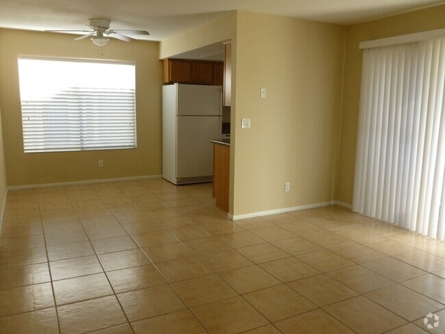 Building Photo - 7200 Pirates Cove Rd Unit 1036 Rental