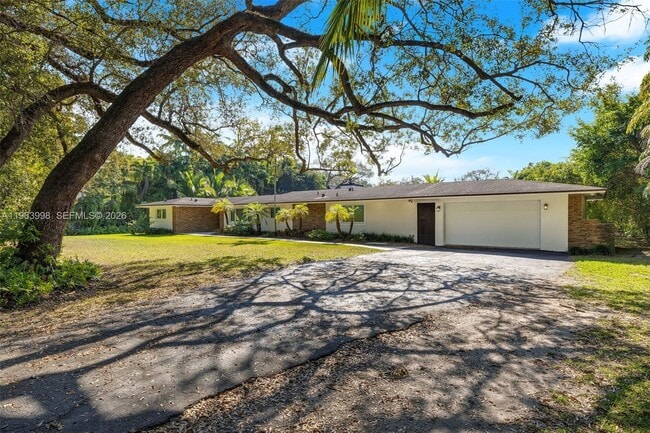 Building Photo - 10110 SW 66th St