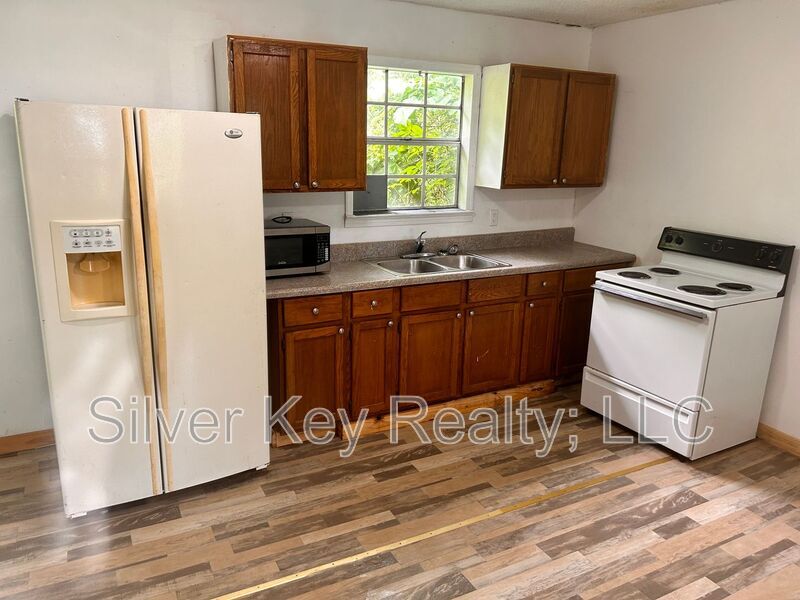 Photo - 115 Burdett Rd