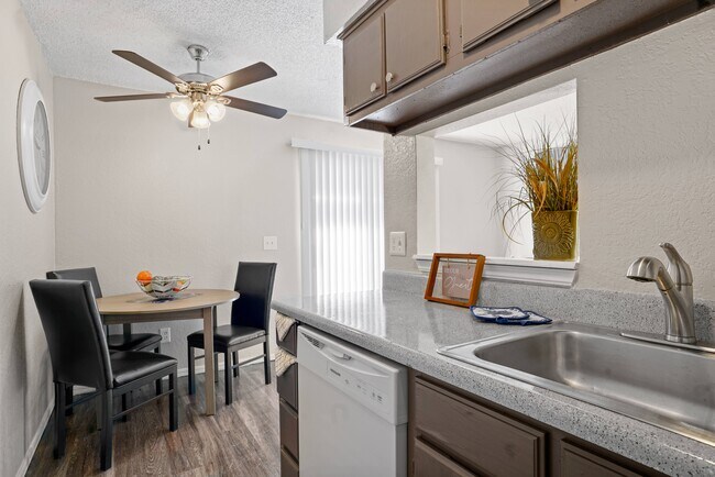 Diamond Creek Apartments
