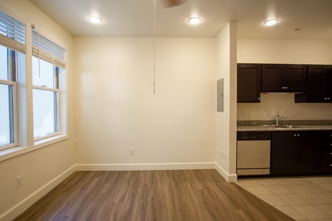 2007 NE Broadway Unidad 05