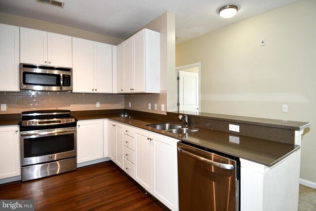 Building Photo - 2105 N Glebe Rd Unit 4415-A