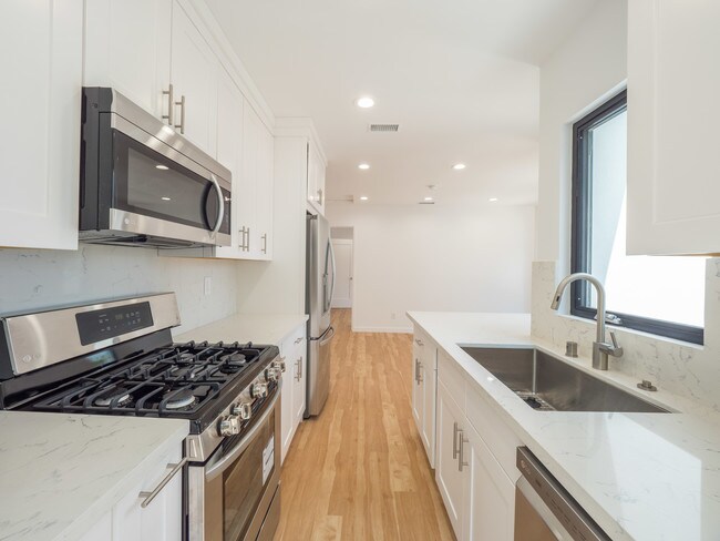 Fotografía del edificio - 10618 Ayres Ave Unidad Duplx