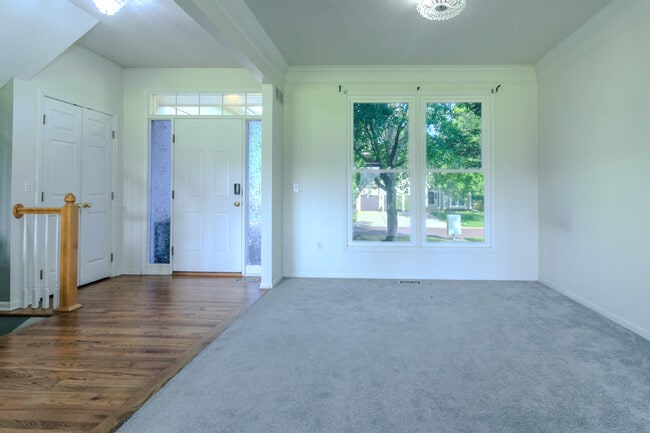 0P - Jay House