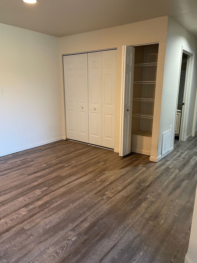 Photo - CLEAR CREEK APARTMENTS