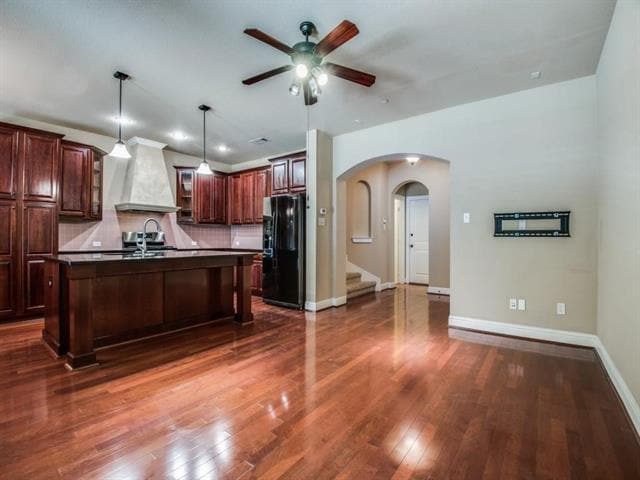 Photo - 932 Brook Forest Ln