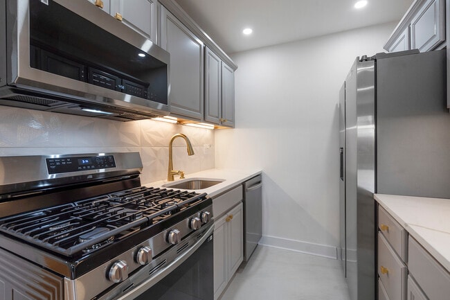 Photo - 1931 N Cleveland St Unit 207