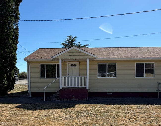 Building Photo - 2531 Stephenson Ave