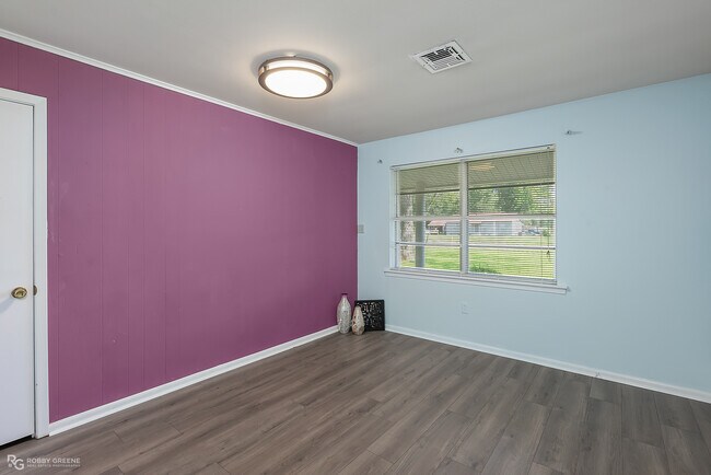 Photo - 633 W McKinley Ave