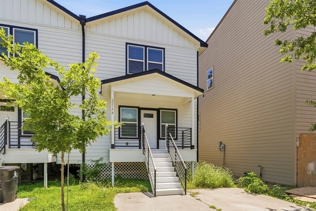 Photo - 2218 Bringhurst St