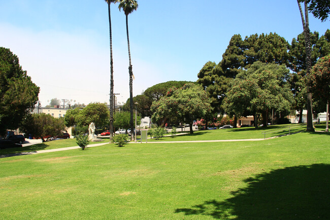 Hotchkiss Park - can be seen from Bedrooms - 2310 3rd St Apartamentos Unidad 2310 B 3rd street