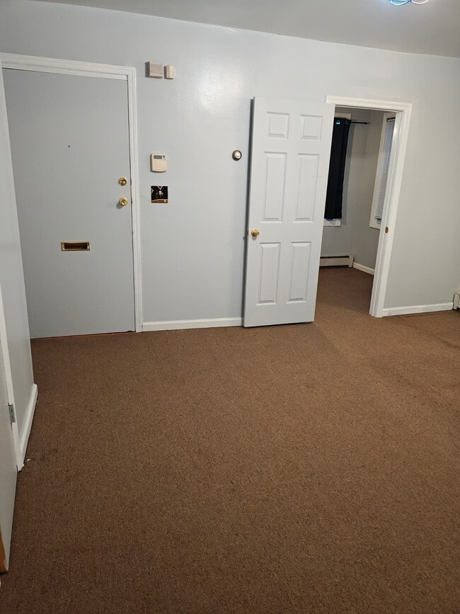 Photo - 645 E St Georges Ave