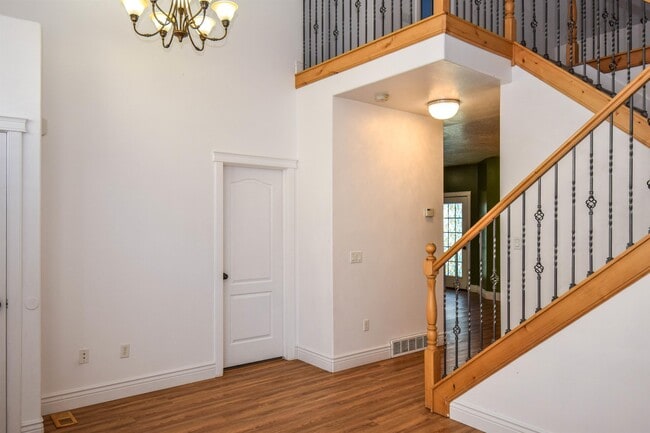 Photo - 1020 N 130 W