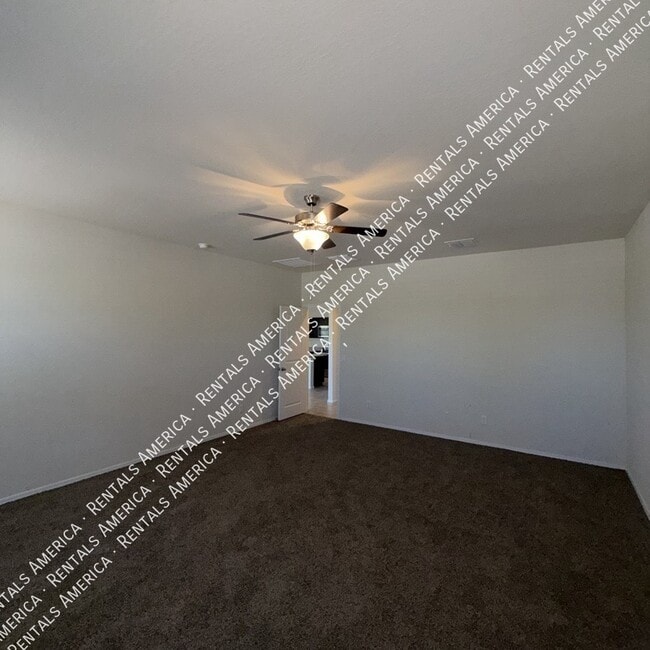 Photo - 1038 W Castle Ct