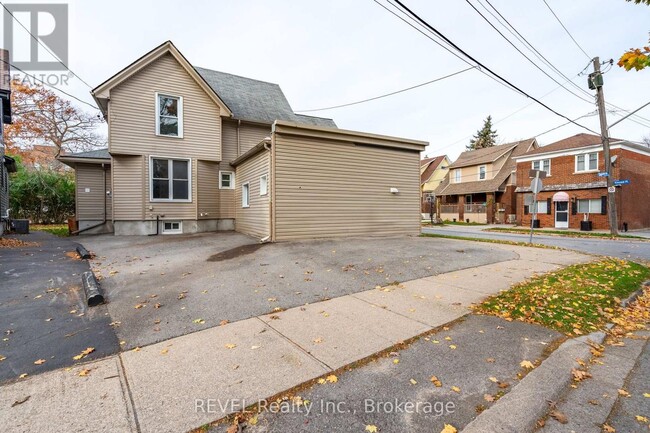 Photo - 4762 Kincaid Pl Unit Main