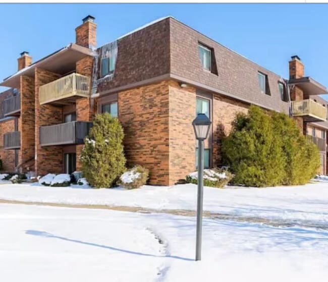 Photo - 2109 Porte Deleau Ct Unit 204