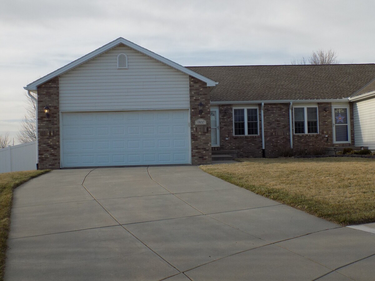 Photo - 1800 Miranda Ct