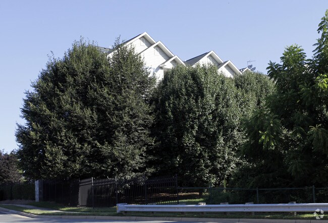 Photo - The Gates Of McLean