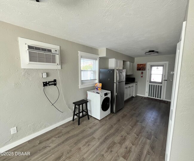 Photo - 515 Frances Terrace